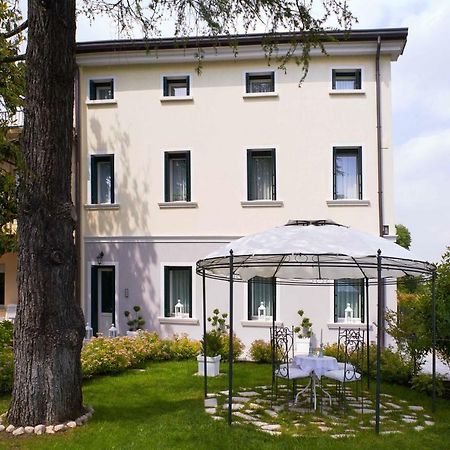 B&B Le Tre Corti เตรวิโซ ภายนอก รูปภาพ